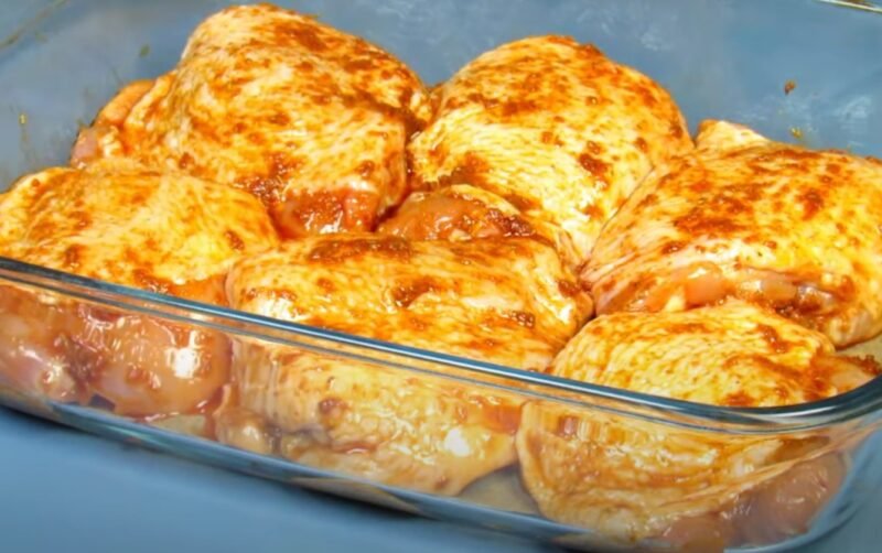 Куриные бедра в духовке: ароматные, румяные и очень вкусные. Весь секрет в маринаде