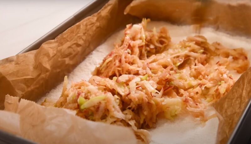 Вкусный яблочный пирог "3 стакана". Простой рецепт: все смешал и в духовку