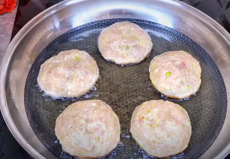 Беру капусту и 1 кабачок. Вкуснее котлет в жизни не ела: бедный еврей поделился рецептом