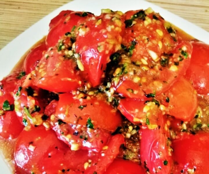 Помидоры "по-Корейски". Вкуснейший салат: муж ест всё лето и нахваливает