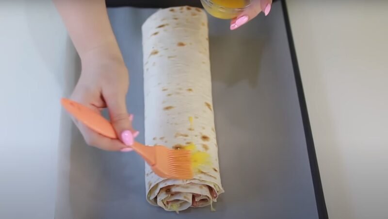 Ленивый рецепт. Мясной рулет с сыром из лаваша - ну, очень вкусный