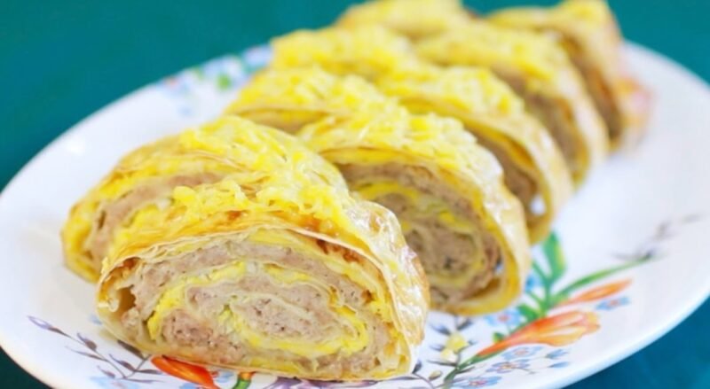 Ленивый рецепт. Мясной рулет с сыром из лаваша - ну, очень вкусный