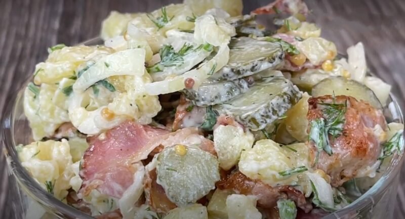 Салат "Магнолия" на праздничный стол. Гости только его и едят: вкусный и пикантный салат
