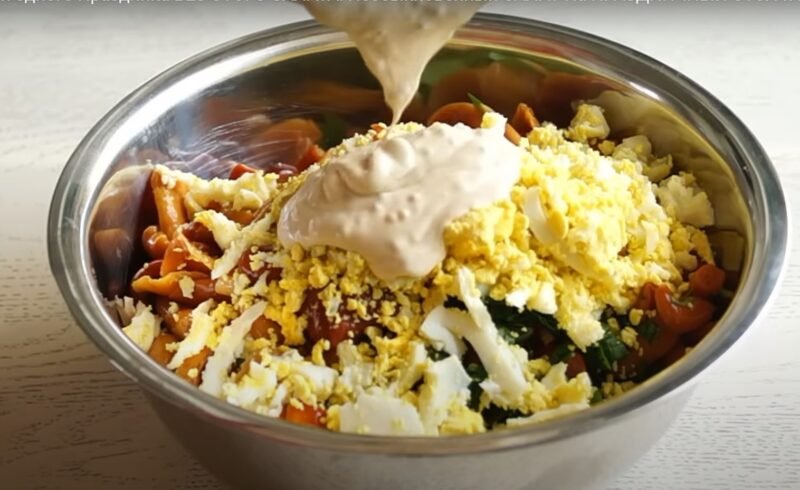 Новинка. Ни одного торжества без этого салата: простой и вкусный рецепт на праздничный стол