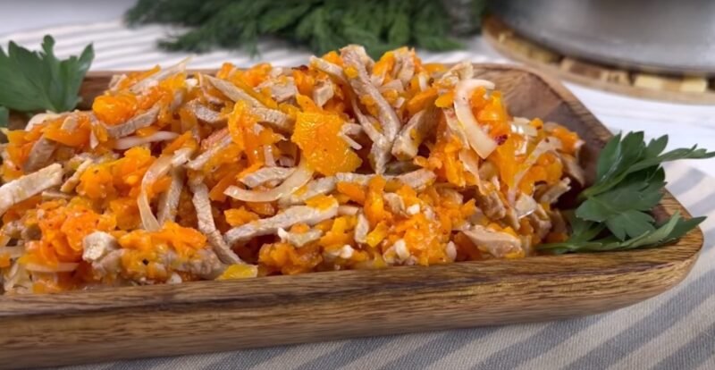 Всего 3 продукта в составе. Вкусный салат-закуска, который на столе точно не останется