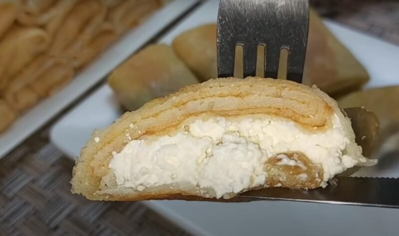 Блинчики на кефире с творогом. Нежные, вкусные и ароматные: очень нравятся детям