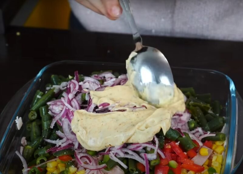 Салат "Радужный". Яркое блюдо на торжество: сытно и вкусно