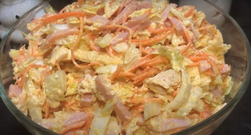 Салат "Анастасия". Вкусное блюдо из простых продуктов: готовьте и даже не сомневайтесь