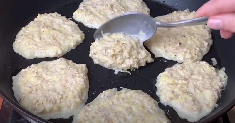 Простые продукты: лук, картошка, 1 яйцо, овсянка. Вкусный и быстрый ужин для всей семьи