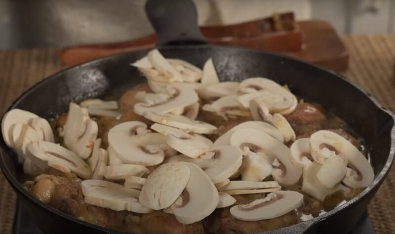 Настолько вкусно, что готовлю каждый день. Беру 8 куриных ножек: рецепт, который понравится каждому