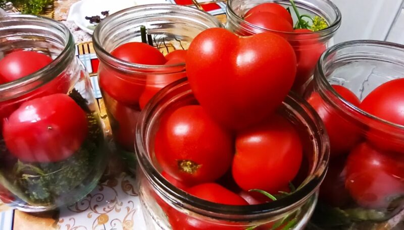 Рассол выпивали литрами. Сладкие помидоры на зиму по рецепту моей бабушки