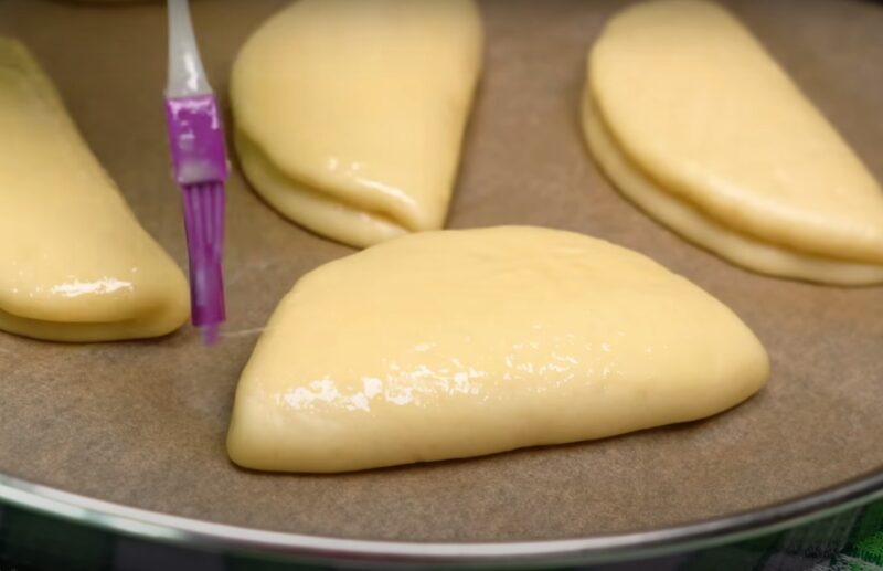 Самые нежные и вкусные булочки с кремом. Булочки "Лакомка" на Пасху или к чаю