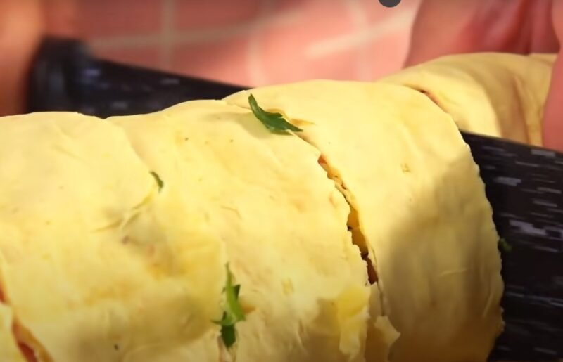 Самая вкусная закуска для внуков. Завтрак за 15 минут: рулетики из лаваша по бабушкиному рецепту