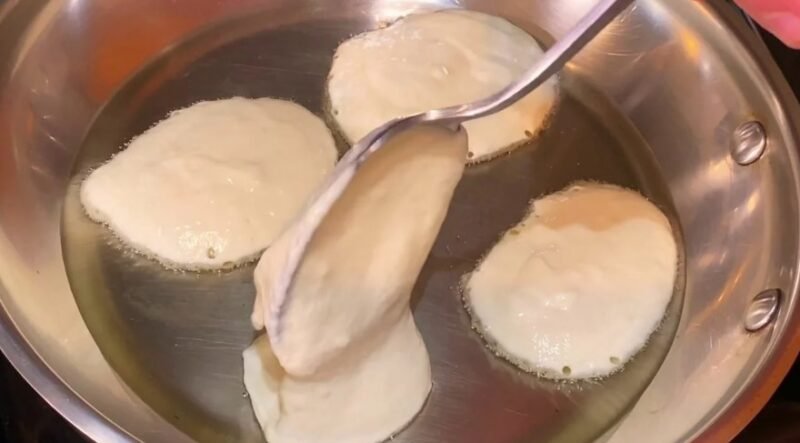 Получаются, как у бабушки. Рецепт оладий без дрожжей, яиц и без вкуса соды