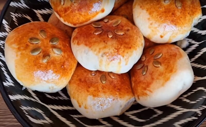 Три в одном: котлета, гарнир и хлеб. Сочные пирожки с мясом и картошкой