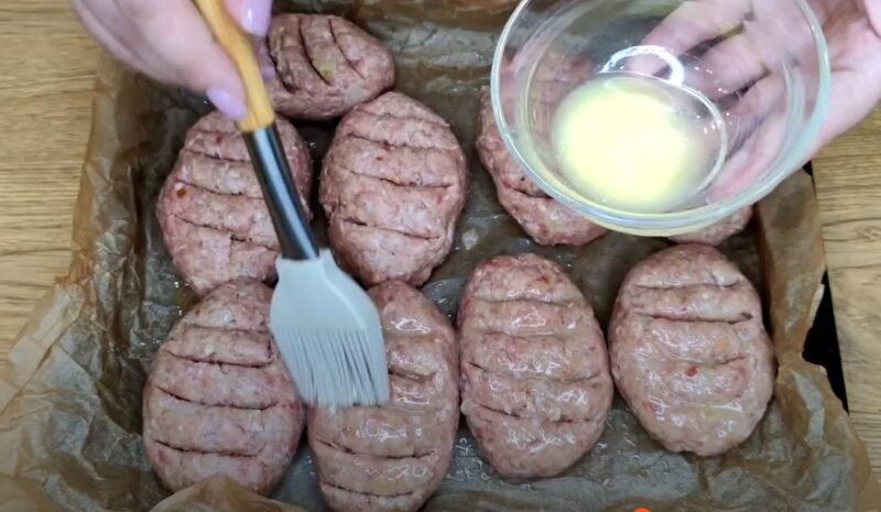 Нереально вкусные и сочные. "Кремлёвские" котлеты: рецепт на всю семью