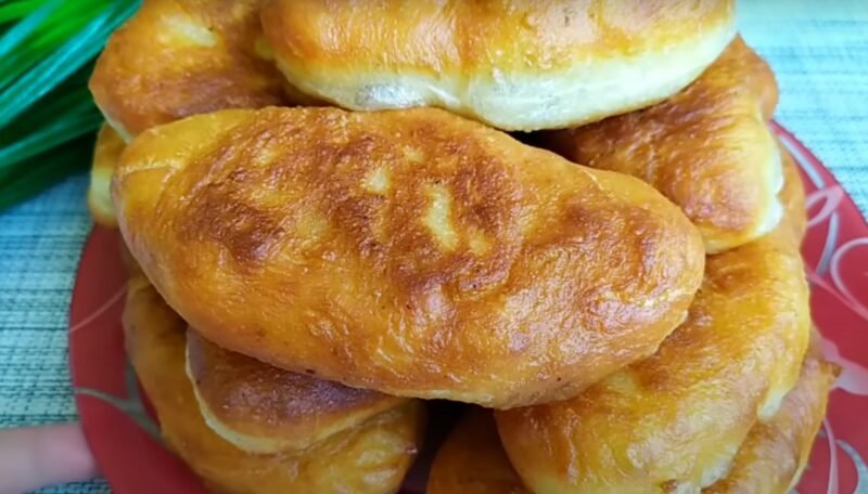 Без молока, яиц и сливочного масла. Пирожки с мясом и рисом, как на рынке: тесто на картофельном отваре