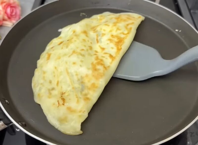 Творог, чеснок и укроп: рецепт творожных лепешек, который изменит вашу кухню навсегда