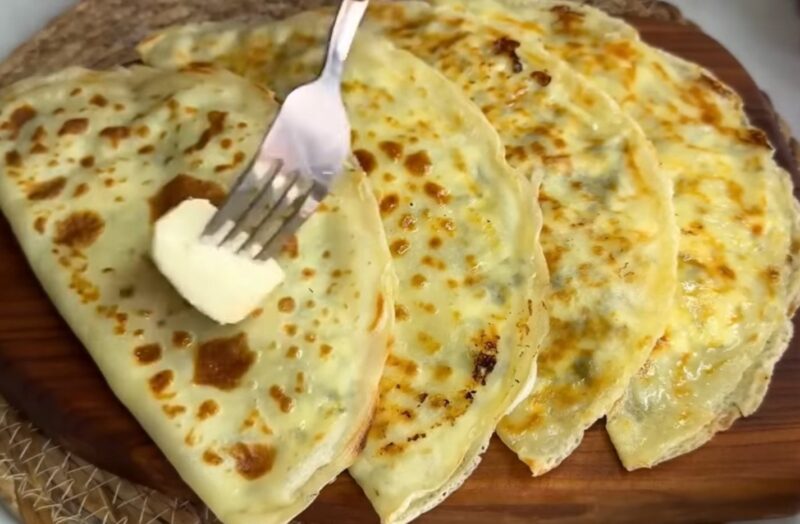 Творог, чеснок и укроп: рецепт творожных лепешек, который изменит вашу кухню навсегда