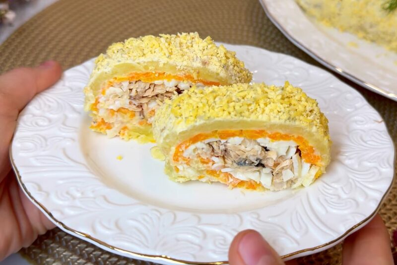 Забудьте о салатниках! Готовим Новогоднюю «Мимозу» в виде изысканного рулета – это проще, чем вы думаете