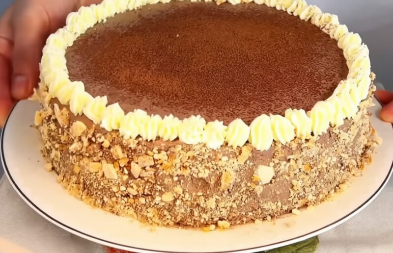 Легендарный торт "Киевский": раскрываем секрет, как добиться идеальной хрустящей структуры и нежного вкуса