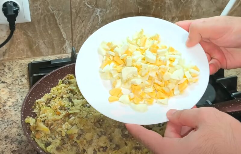 Идеальные пирожки для вечно занятых: как за 20 минут создать кулинарный шедевр с потрясающей начинкой