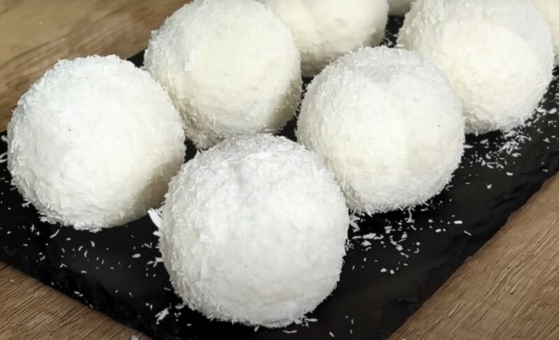 Вкус зимней сказки: рецепт десерта «Белый снег», который создаст неповторимую праздничную атмосферу