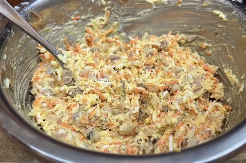 Мировая закуска из сельди на черном хлебе! Рецепт за 5 минут: вкуснее вы точно не пробовали